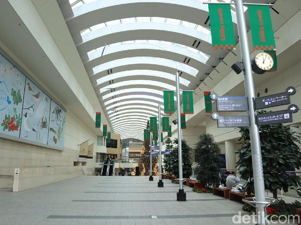 Foto: Keren! Area Pejalan Kaki Indoor bagaikan di Mal