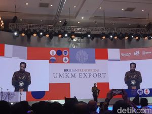 Buka Pameran UMKM, Jokowi: Saya Senang, Bahagia Sekali!