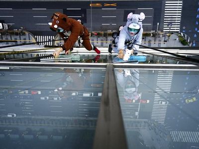 Aksi Unik Warga Jepang Menyambut Pergantian Tahun