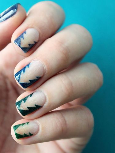 15 Inpirasi Nail Art Natal Paling Cantik dan Lucu