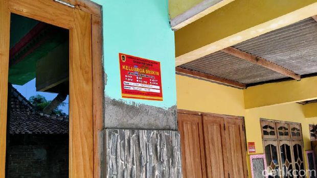 Heboh Rumah Berlantai 2 Berstiker Miskin di Klaten 