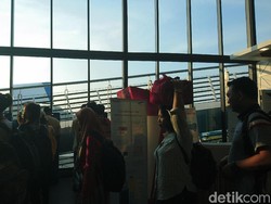 Libur Natal-Tahun Baru, Pelabuhan Merak Mulai Ramai Penumpang