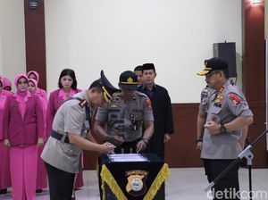Kapolda Sulsel Pimpin Sertijab Dirintelkam-Lantik Kapolres Tana Toraja Utara Kapolda Sulsel Pimpin Sertijab Dirintelkam-Lantik Kapolres Tana Toraja Utara