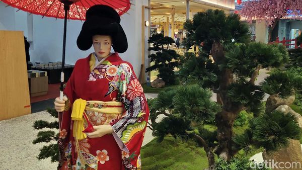 Potret Negeri Sakura di Transpark Mall Bintaro