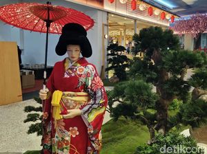 Potret Negeri Sakura di Transpark Mall Bintaro Potret Negeri Sakura di Transpark Mall Bintaro