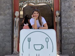 Sempat Tutup! Ini 5 Fakta Warung Makan Teh Manis Milik Tamara Bleszynski