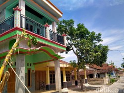 Duh, Rumah Berlantai 2 di Klaten Ditempeli Stiker Keluarga Miskin