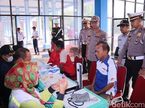Tes Kesehatan di Terminal Caruban, Beberapa Sopir Bus Sakit Ini