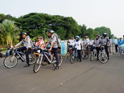 Sambil Sepedaan, Kemenhub Sosialisasikan Mudik Aman dan Selamat