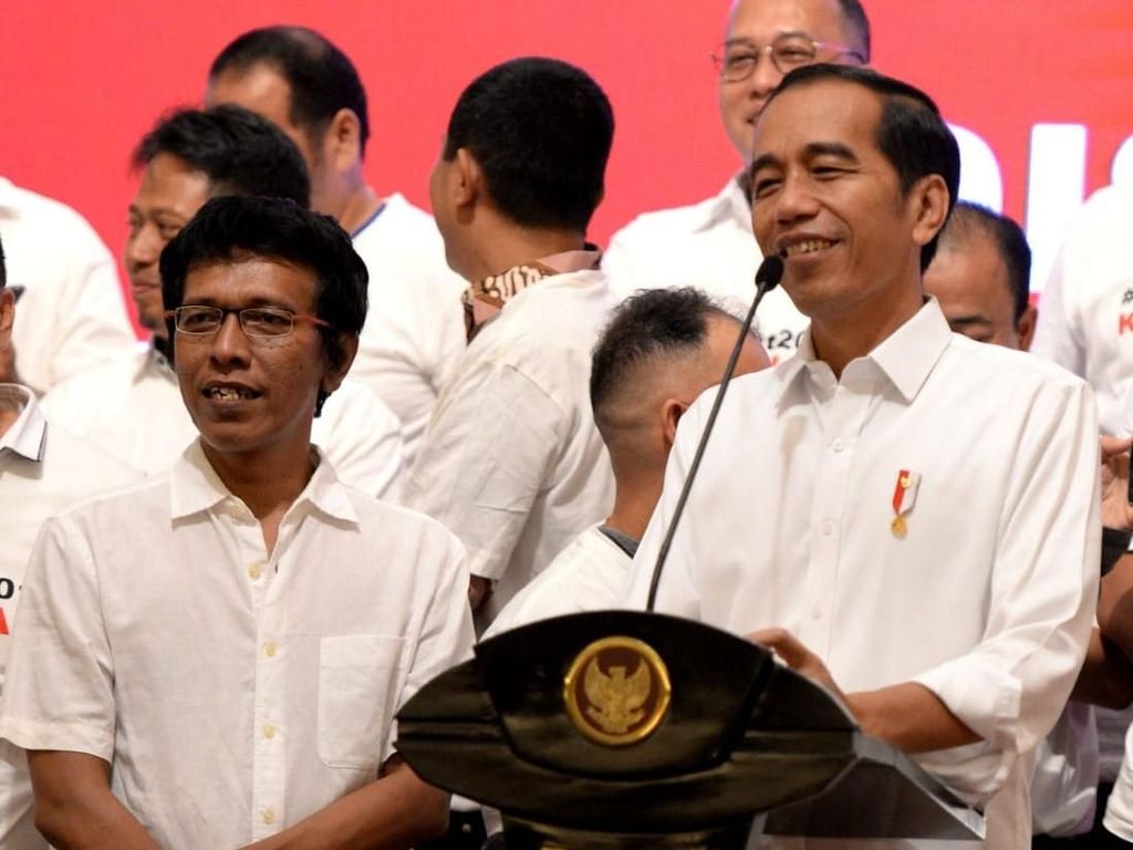 Jokowi Doakan Kesembuhan untuk Adian Napitupulu Jokowi Doakan Kesembuhan untuk Adian Napitupulu