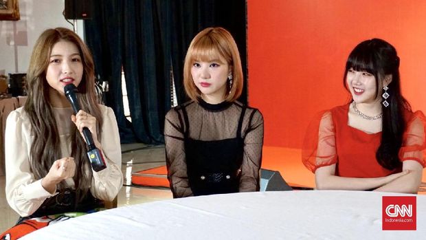 Sowon, Eunha dan Yerin GFriend