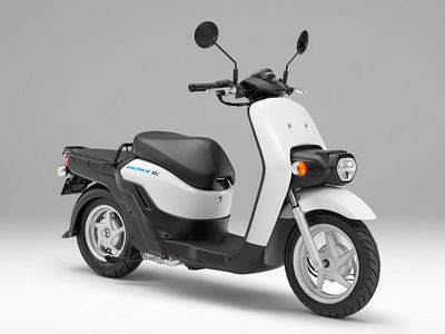 Skuter Listrik Honda Ini Disapa Bently E