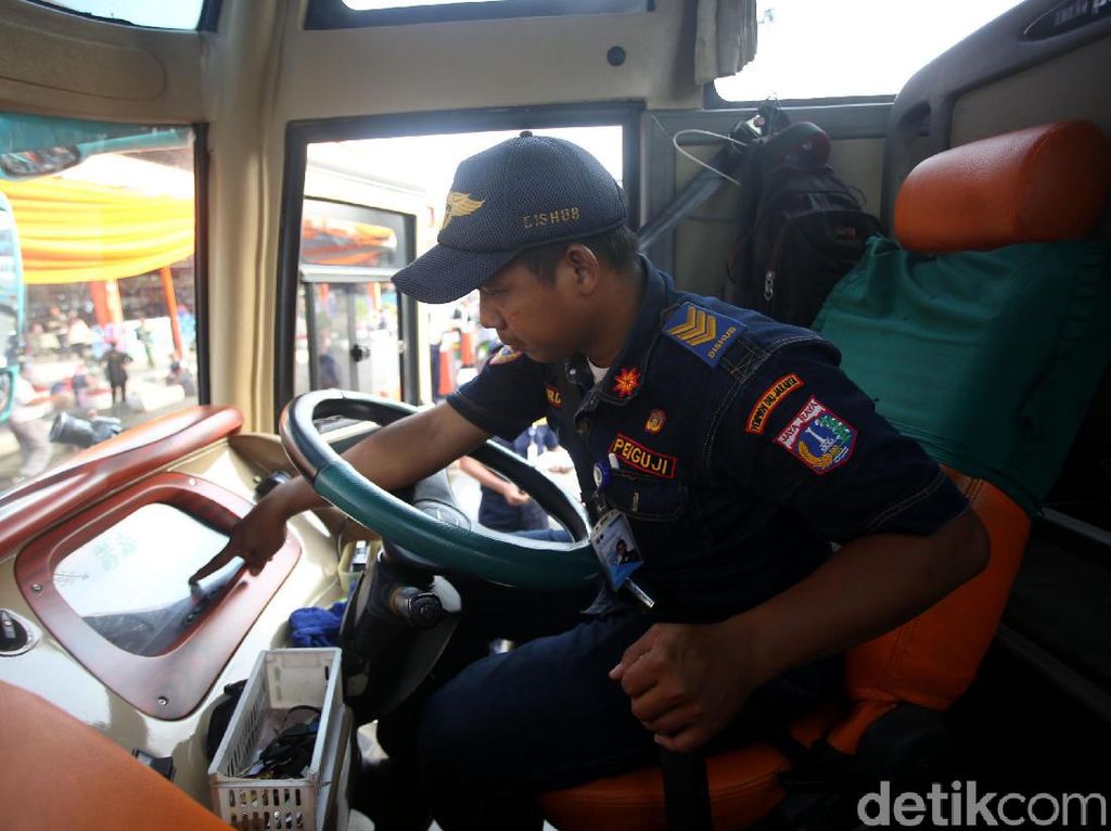 100 Kru Bus Diperiksa di Terminal Klaten, Belasan Idap Hipertensi 100 Kru Bus Diperiksa di Terminal Klaten, Belasan Idap Hipertensi