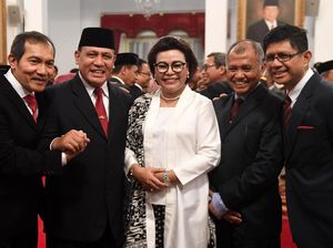 Senyum Bahagia Firli Bahuri Setelah Resmi Pimpin KPK Senyum Bahagia Firli Bahuri Setelah Resmi Pimpin KPK