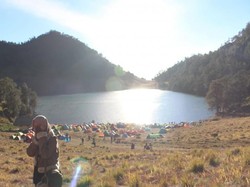 Potret: Terpikat Indahnya Bromo dan Semeru