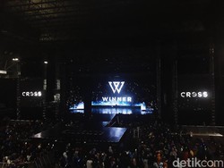 Buka konser dengan Everyday, WINNER: Kami Kangen Kalian!