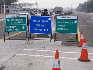 Libur Natal, Polisi Berlakukan One Way Tol Cikampek-Semarang