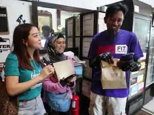 Di Penang YouTuber Jennie Linando Ajak Mukbang Driver Ojol Malaysia!