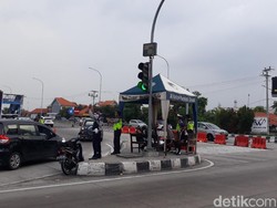 One Way Tol Cikampek-Kalikangkung Dipersingkat Sampai 14.00 WIB
