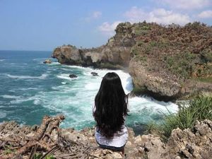 Edan Tenan! Pantai Ngedan Yogyakarta yang Bikin Takjub