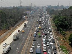 Bukan Sirkuit Balap, Warga +62 Perlu Belajar Etika di Tol