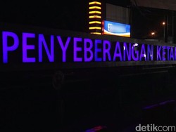 Jelang Nataru, Pelabuhan Ketapang Mulai Dipadati Penumpang Menuju Bali