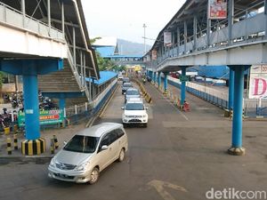 H-4 Natal di Merak: 55 Ribu Penumpang Nyeberang ke Sumatera, Naik 54,5% H-4 Natal di Merak: 55 Ribu Penumpang Nyeberang ke Sumatera, Naik 54,5%