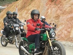 Cerita di Balik Jaket Grafiti Jokowi Saat Bermotor Cek Perbatasan