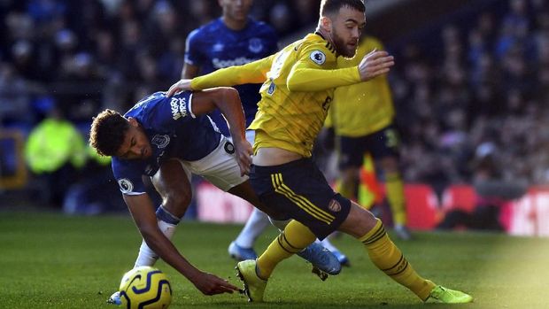 Arsenal dan Everton sama-sama tak mampu memanfaatkan peluang emas menjadi gol. (