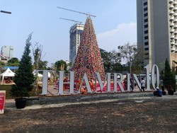 Pesan Persatuan dari Pohon Natal Raksasa di MH Thamrin Jakarta