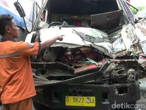 Dua Truk Kecelakaan di Tol Purbaleunyi, 1 Orang Tewas Dua Truk Kecelakaan di Tol Purbaleunyi, 1 Orang Tewas