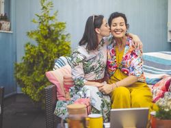 #SelamatHariIbu Warnai Linimasa