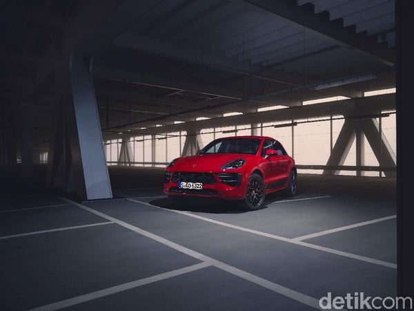 SUV Ganas Porsche Macan, Bisa Ngebut Sampai 261 Km/jam