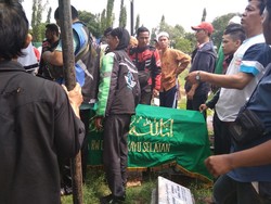 Kecelakaan Mobil vs Kereta di Bekasi, Korban Habis Jenguk Adik