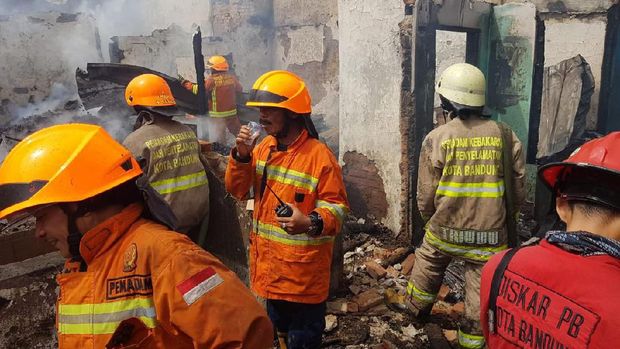 11 Rumah di Nyengsered Astanaanyar Bandung Ludes Terbakar