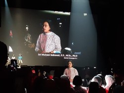 Sri Mulyani Menangis Kenang Ibu saat Aksi Monolog