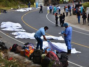 21 Orang Tewas Akibat Kecelakaan Bus di Guatemala 21 Orang Tewas Akibat Kecelakaan Bus di Guatemala