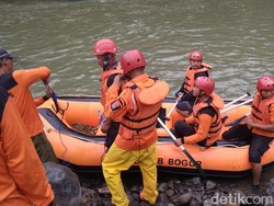 Pembina Santri Tenggelam di Sungai Cianteun Bogor Saat Mandi