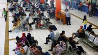 Suasana H-3 Natal di Terminal Kampung Rambutan