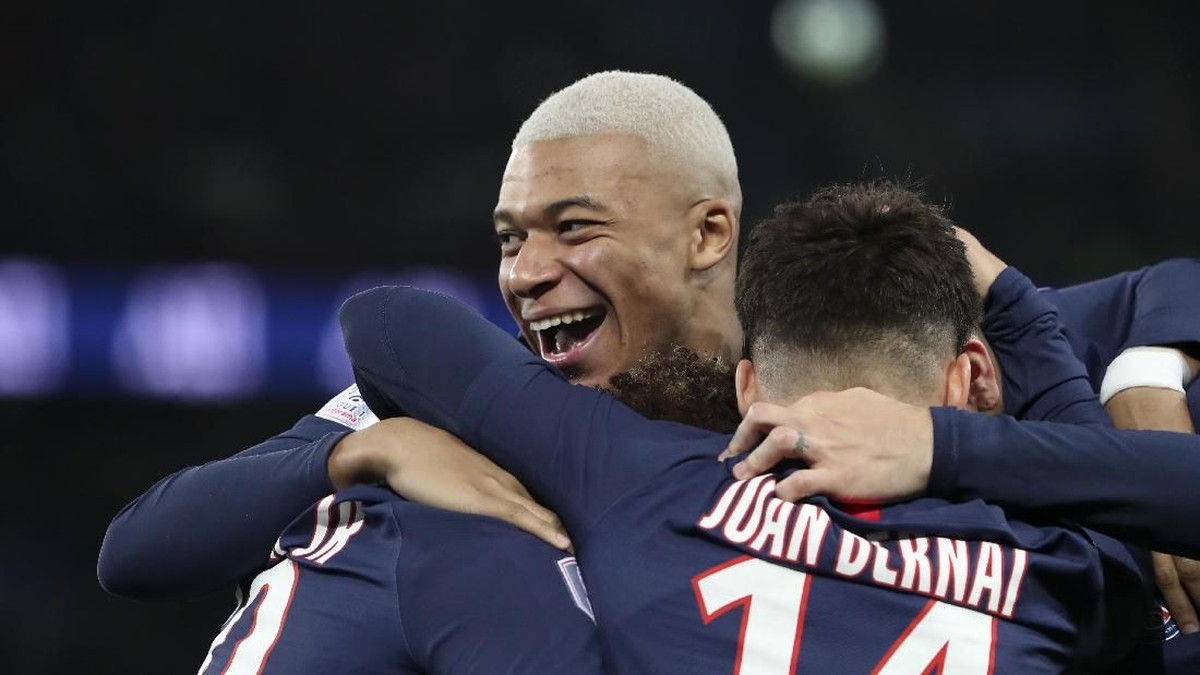 Kylian Mbappe nyaris bikin gol cantik ke gawang St Etienne (AP Photo/Thibault Camus)