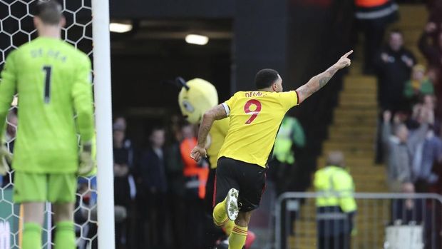 Manchester United kalah oleh tim juru kunci Liga Inggris.