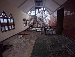 Begini Detik-detik Menara Pemancar di Radio Dalam Jaksel Timpa Masjid