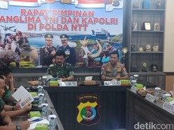 Panglima-Kapolri Pimpin Rapat Bahas Kesiapan Pengamanan Natal di Kupang