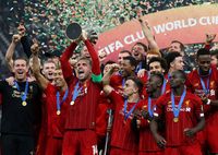 Mau Main Sama Messi atau Ronaldo? Bek Liverpool Jawabnya...
