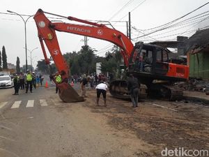 Detik-detik Truk Muat Ekskavator Kecelakaan Purwodadi Tewaskan 7 Orang