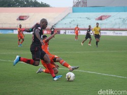 Hasil Liga 1: Arema FC Tumbang, Persipura Imbang, PSS Menang