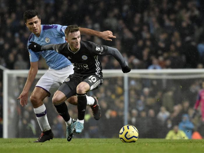 Menang, Manchester City Kuntit Leicester Manchester City berhasil menundukkan Leicester City di pekan ke-18 Liga Inggris. Sempat tertinggal lebih dulu, tim asuhan Pep Guardiola itu akhirnya menang 3-1.