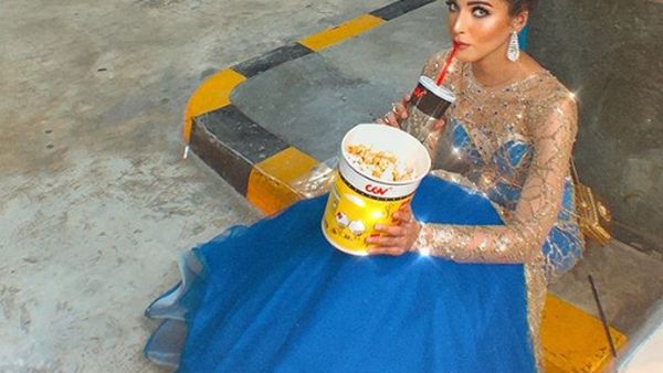 Cantik dan Menarik, Ini Pose Tasya Farasya Saat Kulineran