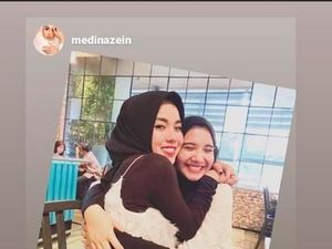 Jawaban Medina Zein soal Foto Pelukan dengan Zaskia Sungkar Jawaban Medina Zein soal Foto Pelukan dengan Zaskia Sungkar