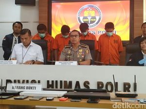 Tawarkan Pinjaman-Belanja Online Lewat SMS Blasting, 4 Penipu Ditangkap
